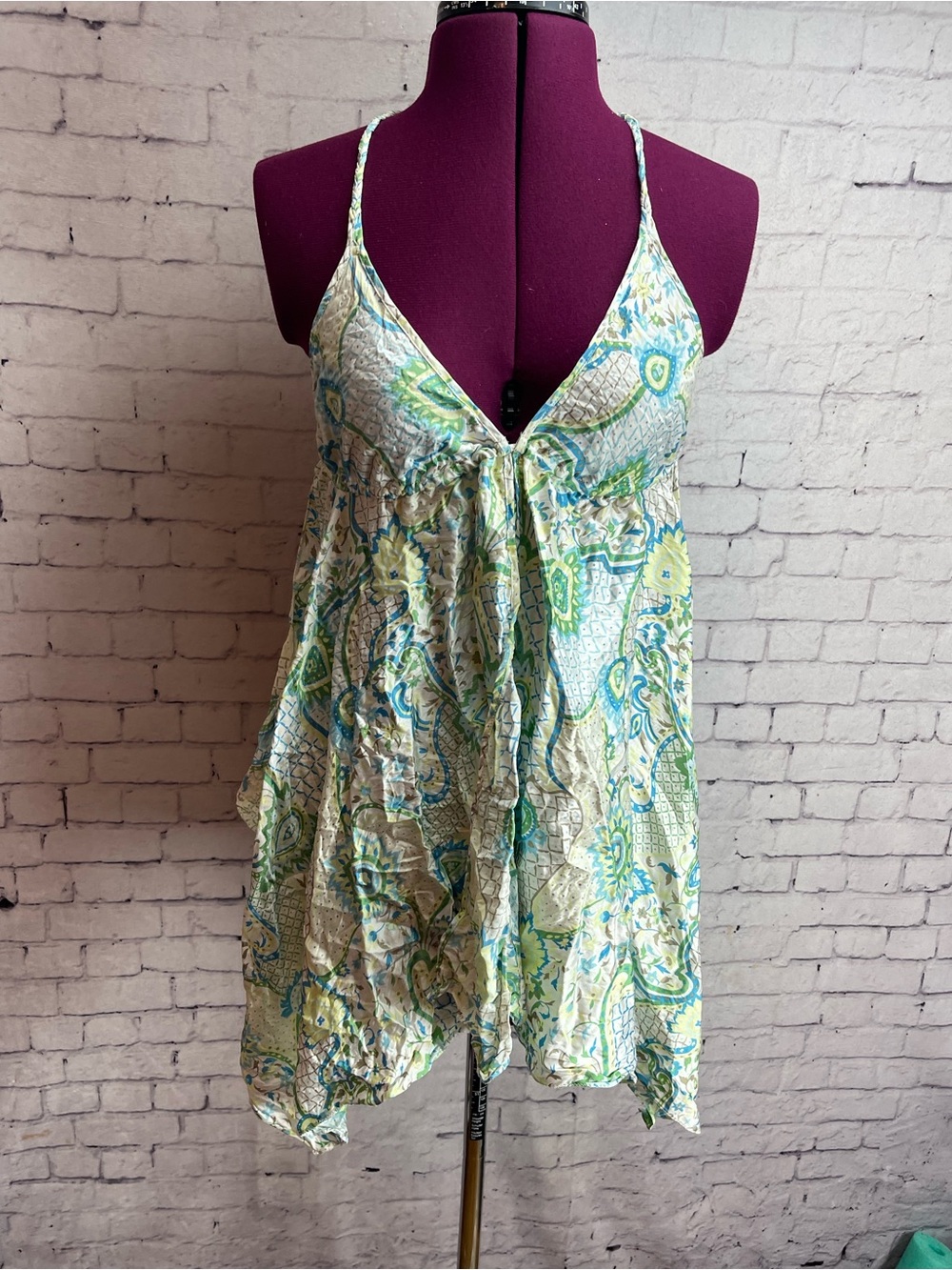 Moda International size small silk Paisly print halter top